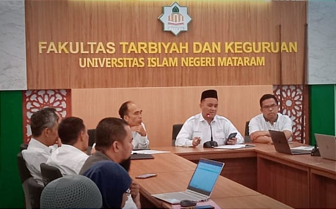 REVIEW FINAL BORANG PROGRAM STUDI PENDIDIKAN PROFESI GURU FAKULTAS TARBIYAH UIN MATARAM MENUJU AKREDITASI UNGGUL