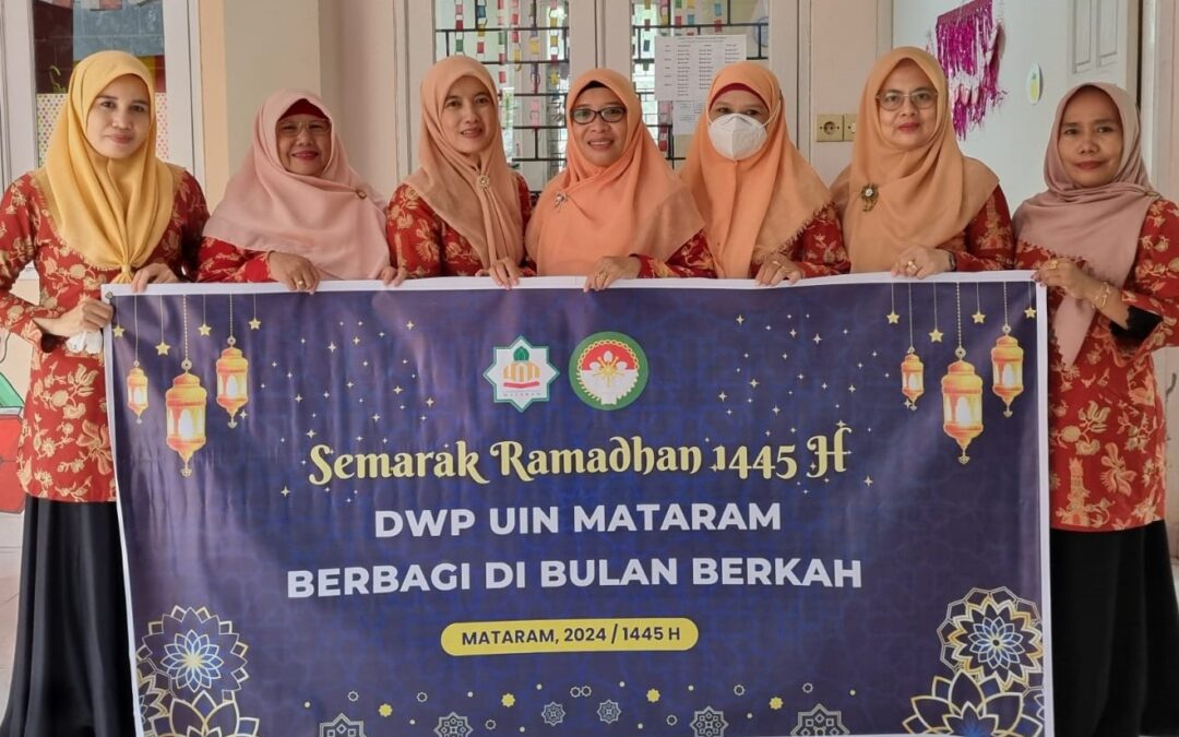 DHARMA WANITA PERSATUAN (DWP) UIN MATARAM SALURKAN PAKET SEMBAKO RAMADHAN KEPADA MASYARAKAT SEKITAR KAMPUS