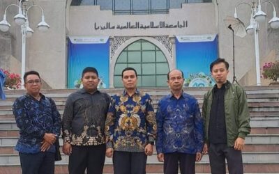 PENGUATAN KOMPETENSI: EMPAT TENAGA KEPENDIDIKAN FTK SUKSES IKUTI INTERNATIONAL STAF MOBILITY PROGRAM DI MALAYSIA