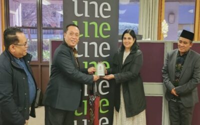 FAKULTAS SYARIAH UIN MATARAM DAN FAKULTAS EKONOMI BISNIS DAN HUKUM, UNE ARMIDALE, AUSTRALIA JALIN KERJA SAMAINTERNASIONAL