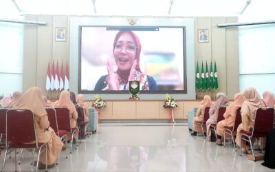 PENASEHAT DWP KEMENAG RI IBU HJ. ENY RETNO YAQUT SALUT KOLABORASI PEMBINAAN DAN SEMINAR DWP PTKN ZONA BALI DAN NTB