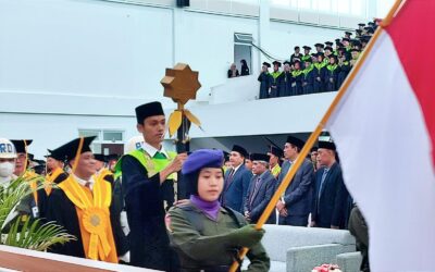 REKTOR UIN MATARAM KUKUHKAN RIBUAN WISUDAWAN/I : PJ. BUPATI LOMBOK BARAT SERAHKAN HIBAH TANAH UNTUK KAMPUS 3