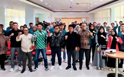 RATUSAN MAHASISWA MENGIKUTI SOSIALISASI ANTI KORUPSI DAN ANTIGRATIFIKASI BERSAMA KOMISI PEMBERANTASAN KORUPSI RI DI UIN MATARAM