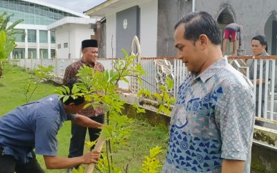 REKTOR TINJAU PERKEMBANGAN GREEN CAMPUS DAN SERIBU POHON: KOMITMEN TERHADAP KAMPUS HIJAU BERKELANJUTAN