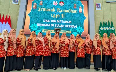 SEMANGAT BERBAGI DWP UIN MATARAM: 360 PAKET SEMBAKO DAN SANTUNAN UNTUK MASYARAKAT BERKAH RAMADHAN