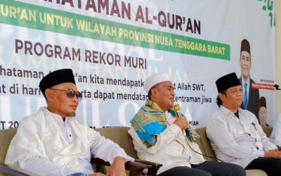 REKTOR BERBUKA NASI KOTAK BERSAMA 260 MAHASANTRI MA’HAD DALAM KHOTAMAN NASIONAL