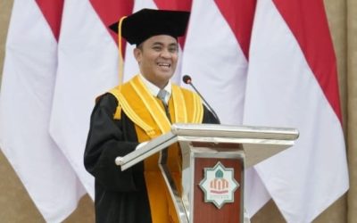 REKTOR PROF. DR. H. MASNUN TAHIR: LANGIT ILMU UIN MATARAM KIAN TERANG, EMPAT BINTANG BARU GURU BESAR RESMI DIKUKUHKAN
