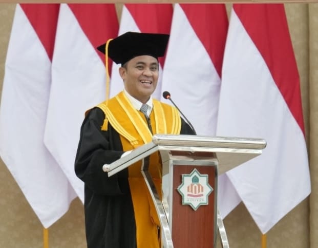 REKTOR PROF. DR. H. MASNUN TAHIR: LANGIT ILMU UIN MATARAM KIAN TERANG, EMPAT BINTANG BARU GURU BESAR RESMI DIKUKUHKAN
