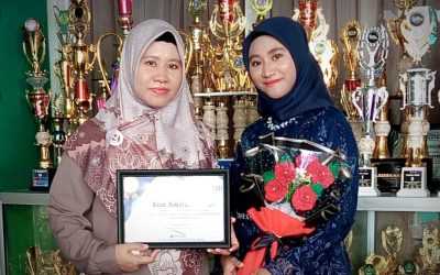 KULIAH DI UIN MATARAM DI USIA 41 TAHUN, SUHARTINI BUKTIKAN MIMPI TAK PERNAH KEDALUWARSA