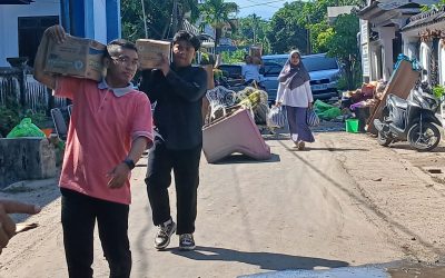 UIN MATARAM TURUN LANGSUNG BANTU KORBAN BANJIR: TIM KHUSUS DITERJUNKAN KE LOKASI TERDAMPAK