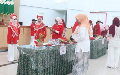 HARMONI MERAH PUTIH: DWP UIN MATARAM JALANKAN SE SEKJEN KEMENAG LEWAT SENAM DAN TUMPENG KEBANGSAAN