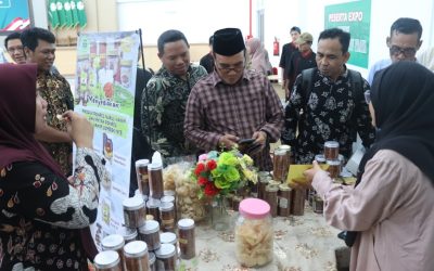 DUKUNG EKONOMI UMAT, UIN MATARAM GELAR EXPO KEMANDIRIAN PESANTREN 2025