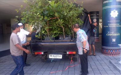 REKTOR PROF. MASNUN SUMBANG 59 POHON DI HARI LIBUR: SIMBOL CINTA LINGKUNGAN MENYAMBUT DIES NATALIS KE-59, WUJUDKAN EKOTEOLOGI DAN SPIRIT HARI SANTRI