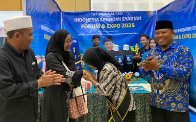 KETUA DWP DR. HJ. ZUSIANA ELLY TRIANTINI BERIKAN HADIAH SPESIAL KEPADA DUTA SDGS DI ARENA EXPO: APRESIASI ATAS DEDIKASI DAN PRESTASI MAHASISWA