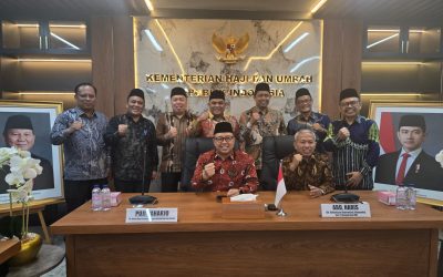 KETUA FORUM REKTOR PTKIN BERSAMA 20 REKTOR TEKEN MOU STRATEGIS DENGAN KEMENHAJ: PERKUAT SERTIFIKASI PEMBIMBING IBADAH HAJI DAN UMRAH DI INDONESIA