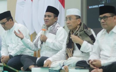 REKTOR UIN MATARAM PELOPORI GERAKAN NASIONAL KHATAMAN AL-QUR’AN : SAMBUT TAHUN BARU DENGAN DOA UNTUK INDONESIA
