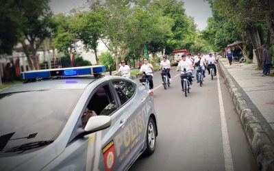REKTOR PIMPIN SEPEDA SANTAI ECOTEOLOGI DAN PENANDATANGANAN MOU GREEN CAMPUS DI UIN MATARAM