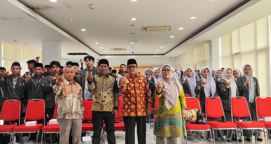 Santri Go Campus!