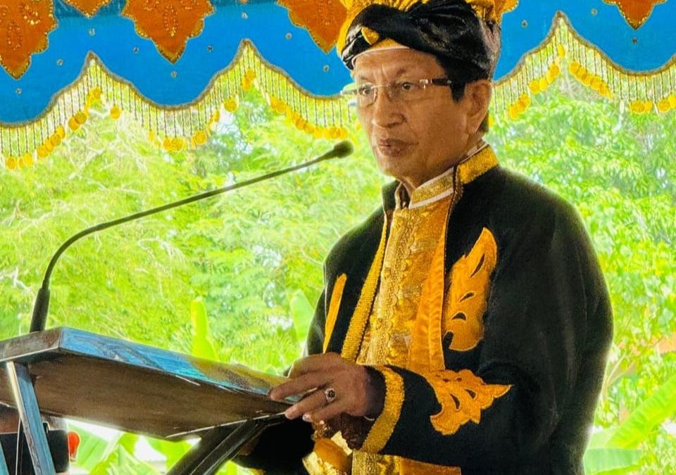 MENTERI AGAMA RI DIANUGERAHI GELAR ADAT “MIA OGENA YI SYARA AGAMA” OLEH KESULTANAN BUTON