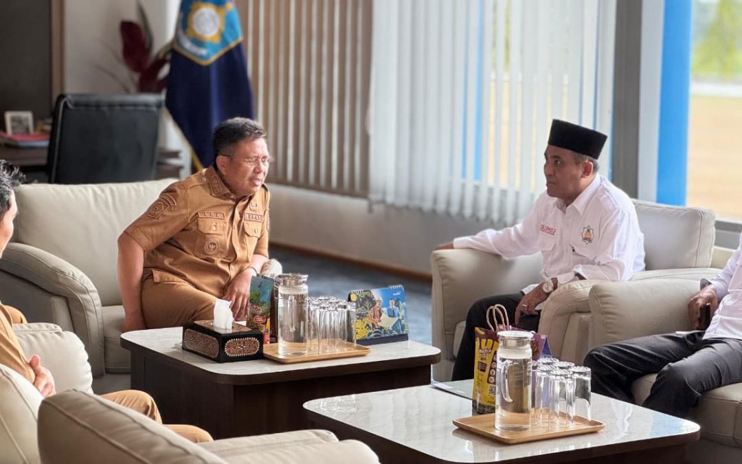 REKTOR UIN MATARAM LAKUKAN SILATURAHIM KE BUPATI LOMBOK BARAT, DORONG DUKUNGAN MUKTAMAR PBNU DI NTB