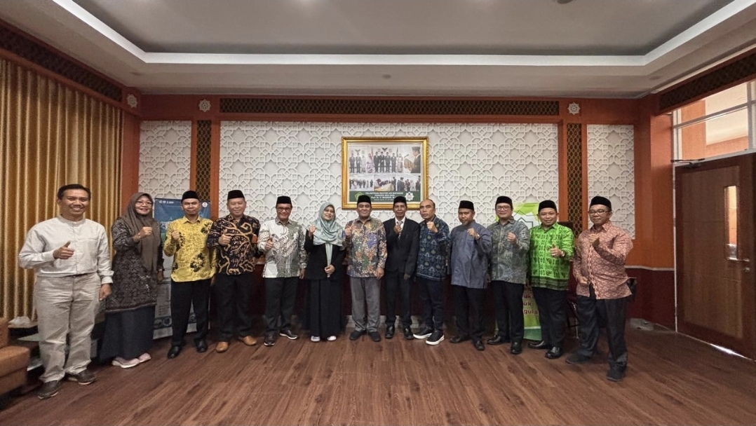 REKTOR PROF. DR. TGH. MASNUN TAHIR LANTIK KEPALA BAGIAN FAKULTAS SYARIAH DAN FEBI HARI INI