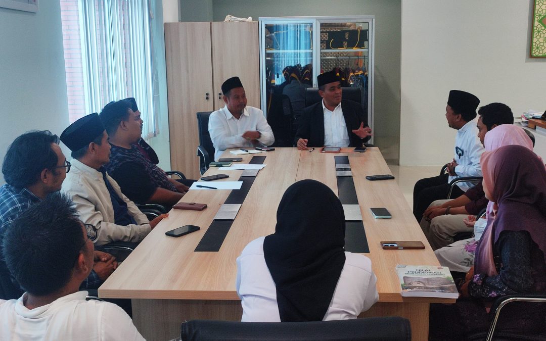 USAI PIMPIN SIDANG TERBUKA DISERTASI, REKTOR UIN MATARAM LAKUKAN MONEV PASCASARJANA DAN DORONG PENGUATAN INOVASI LAYANAN